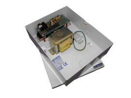 DA396, 4 X 1A 12VDC (13.7V) PSU METAL CASED